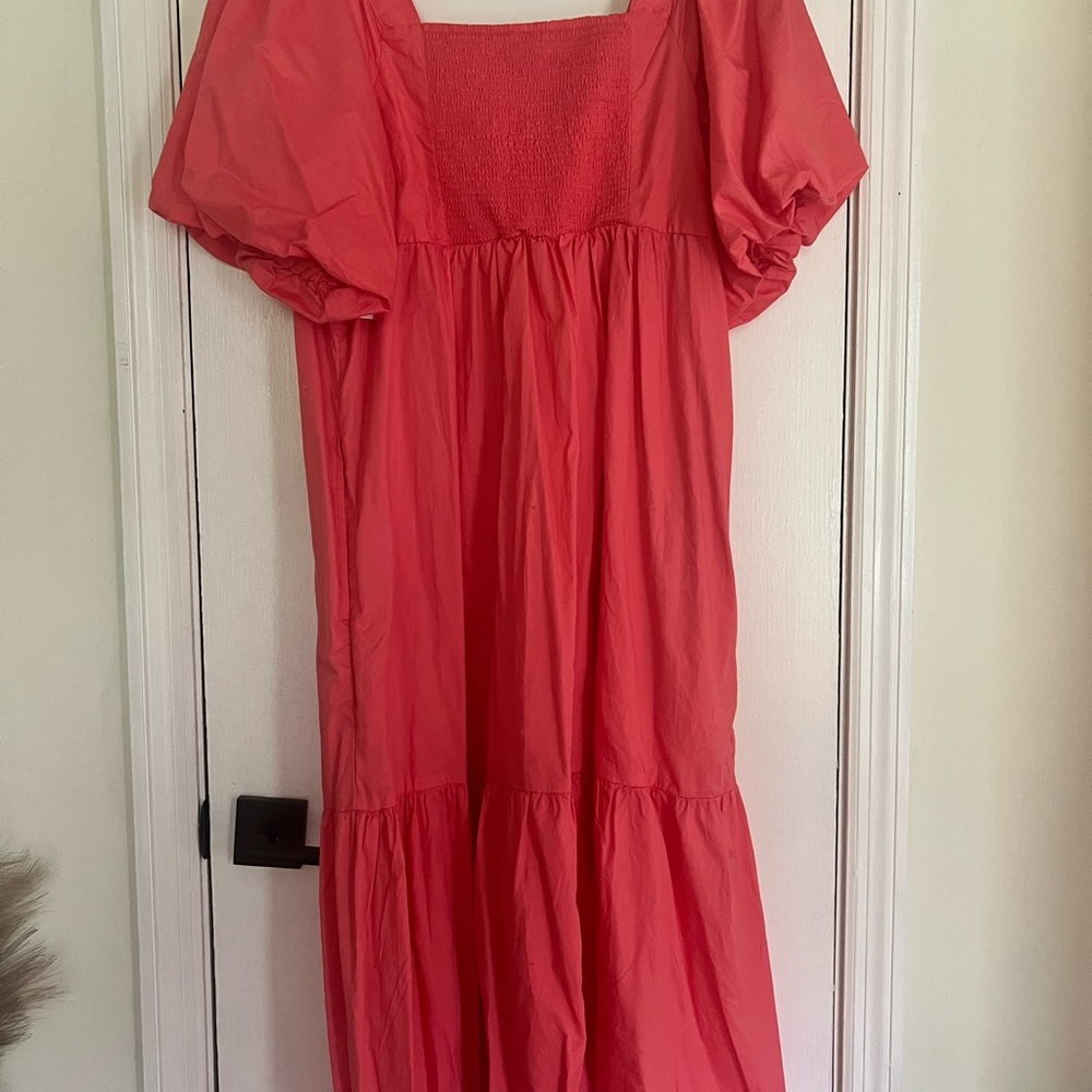 Coral Short Sleeve Dress - Picture 2 of 4